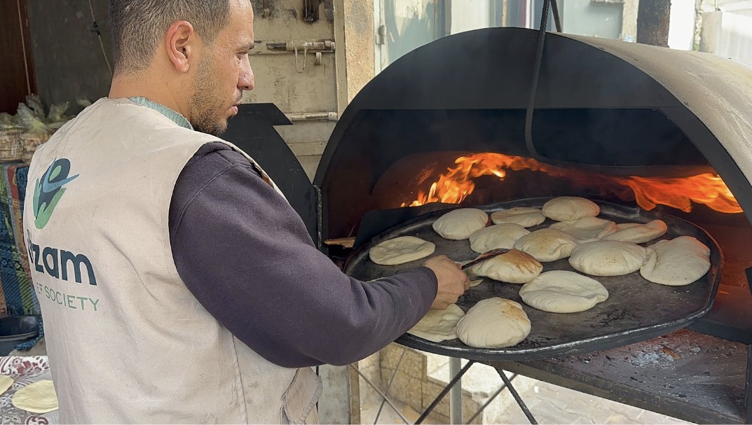 Roti Segar untuk Ramadan Gaza