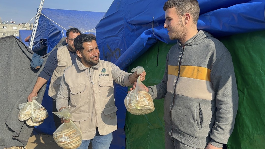 Roti untuk Ramadan Gaza